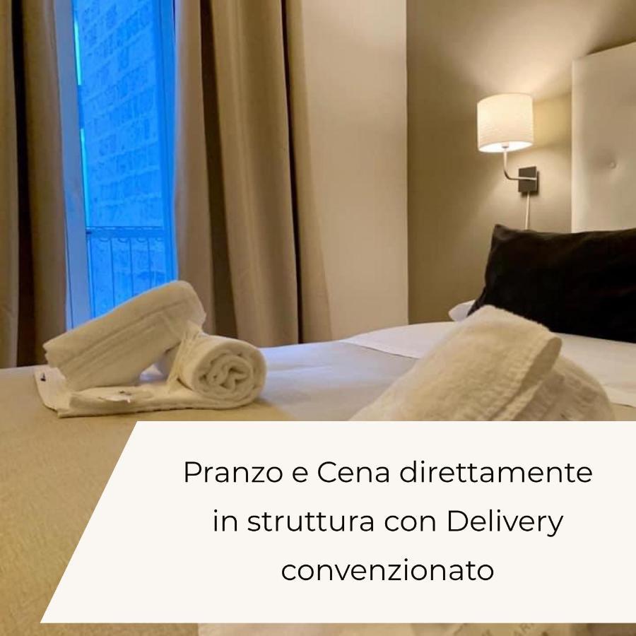 A Due Passi Dal Ponte Hotel Taranto Eksteriør billede